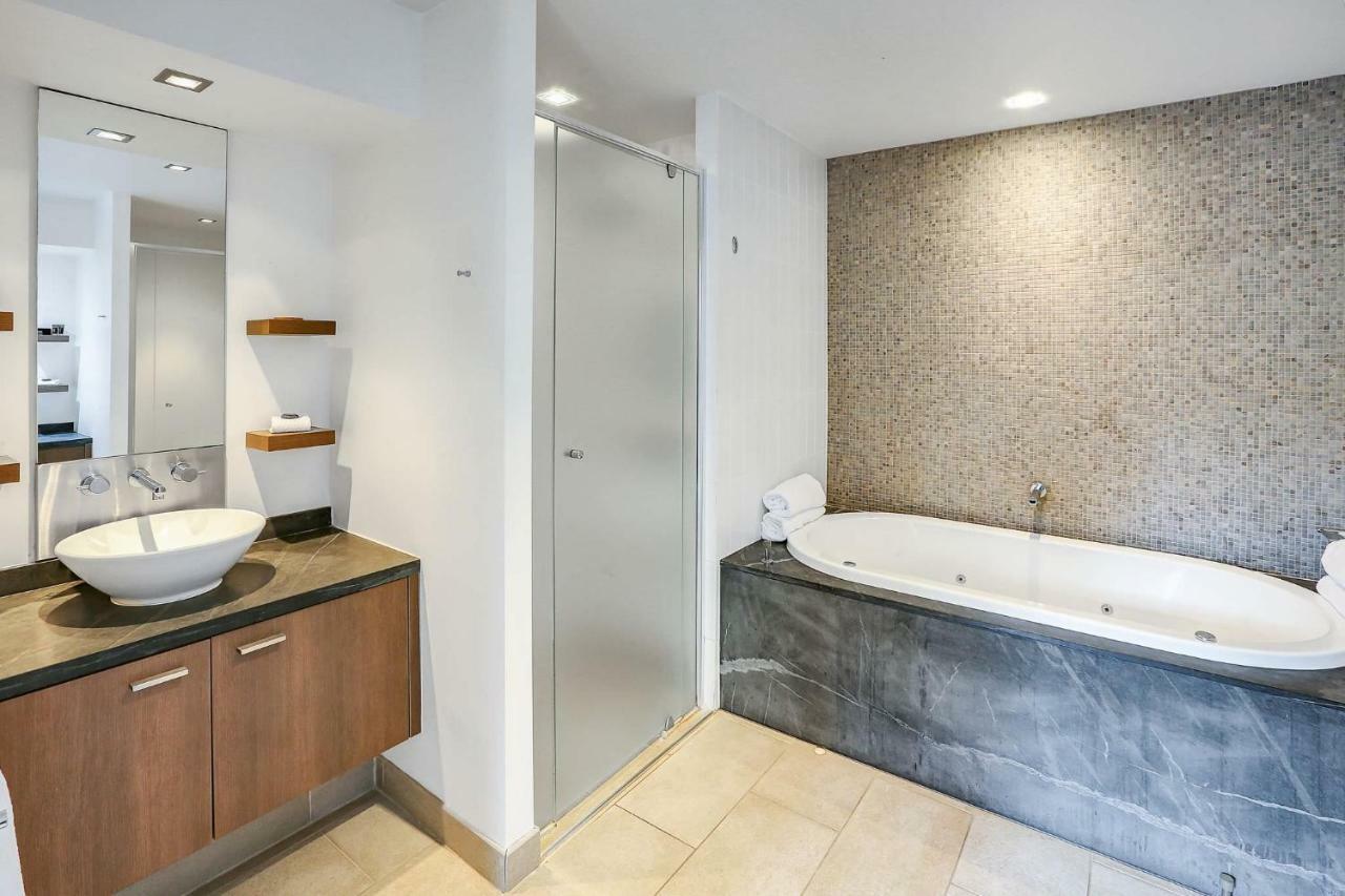 Elysium Private Apartments Triton By The Sea Palm Cove Esterno foto