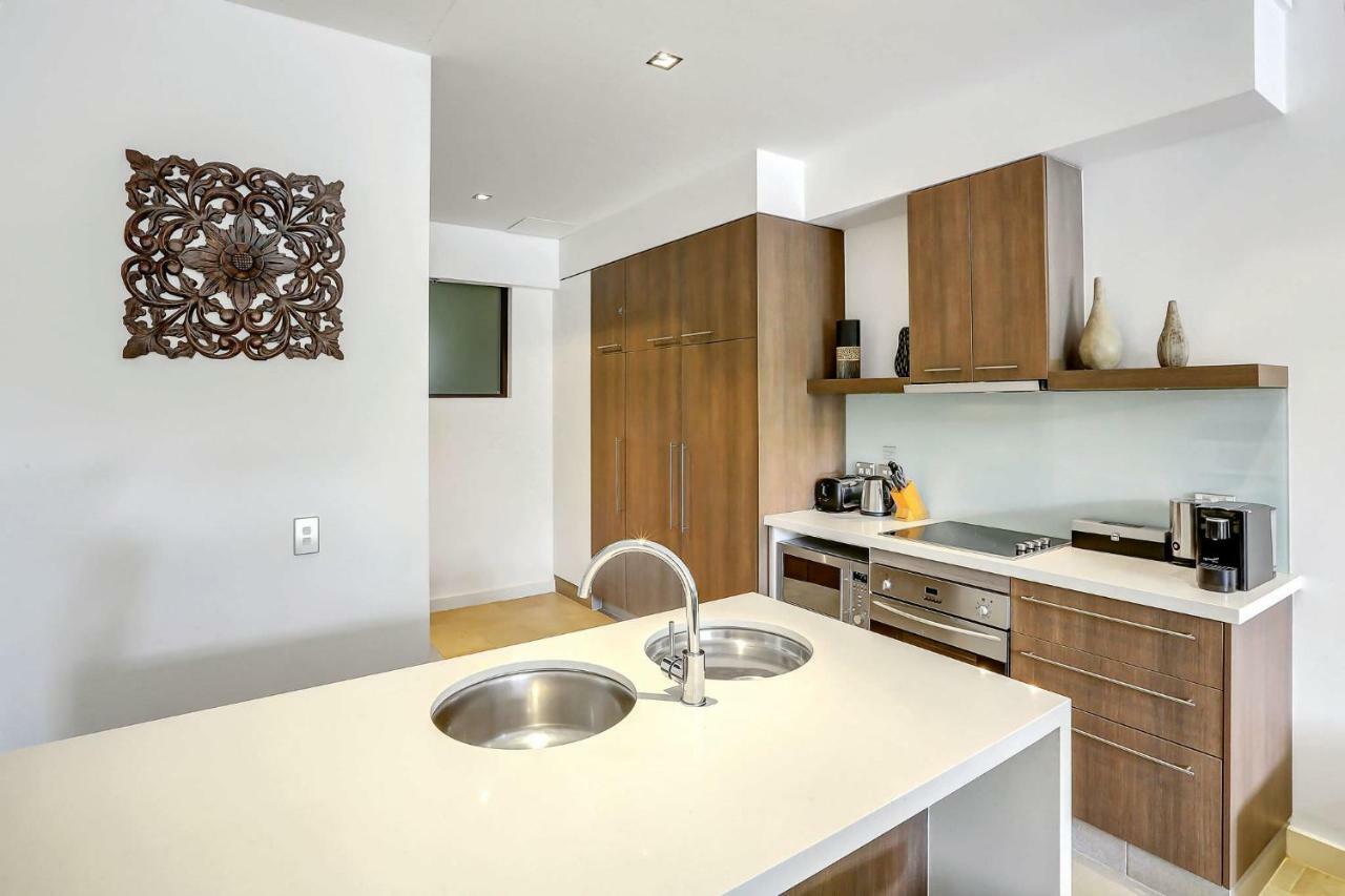 Elysium Private Apartments Triton By The Sea Palm Cove Esterno foto